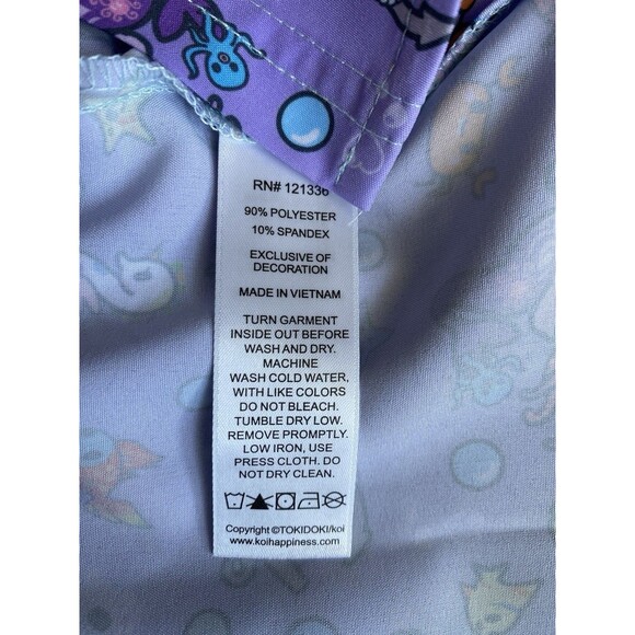 Tokidoki x Koi Scrub Top 3X Blowing Bubbles Leslie Print NWT - Picture 6 of 7